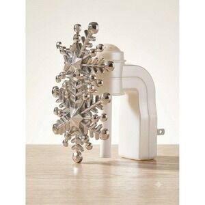 Bath &Body Works Wallflowers Fragrance Plug Rose Gold Layered Snowflake Rotating